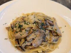 -港丽餐厅(高德置地店)