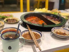 番茄鸳鸯锅底-有拈头成都市井火锅(老门东店)