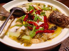 金汤酸菜海鲈鱼-肴约·花园式餐厅(湖里店)