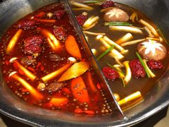 台式麻辣锅-湊湊火锅·茶憩(杭州湖滨银泰in77店)