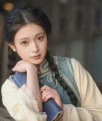 -租旗袍租礼服馆