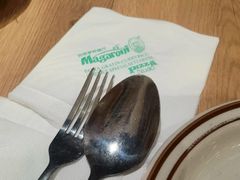 -玛格萝妮比萨屋(四平店)