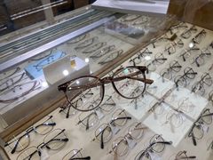 -沪睛眼镜蔡司官方授权店(金桥佳林路店)