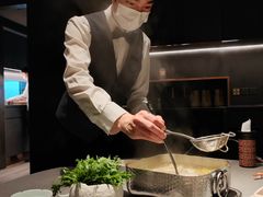 -左庭右院鲜牛肉火锅黑金店(陆家嘴中心店)