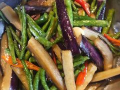 茄子恋上豆角-宣威年猪饭·二十年云南家常菜·特色小炒肉(金碧店)