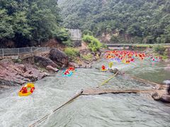 -安吉龙王山峡谷漂流