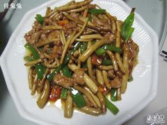 茶树菇牛柳-马虎风味菜馆(王府园小区店)