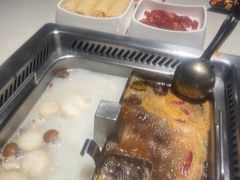 -海底捞火锅鲜切牛肉主题店(长寿路店)