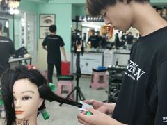 -首脑美容美发化妆美甲培训学校(长沙校区)