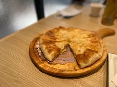 黄米烙-小船渔村•大连菜•大连焖鱼(黄河路店)