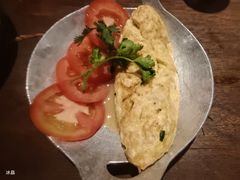 -Cuc Gach Quan Restaurant