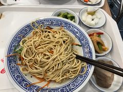 -陇兴楼兰州拉面(西安咸阳国际机场店)