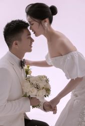 点击看大图 -挪娅婚纱摄影皇家会所