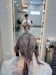 点击看大图 -七分屋LA·烫发·染发·剪发