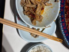 -何师傅美蛙鱼头(汉街店)
