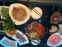 -唯爱KTV聚会餐厅(仙林东城汇店)