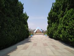 -龙华烈士纪念馆-停车场
