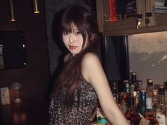 -FOUR PLAY BAR