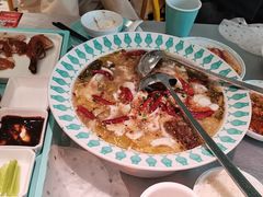 -姚姚酸菜鱼·金戈戈香港豉油鸡(喜荟城联名店)