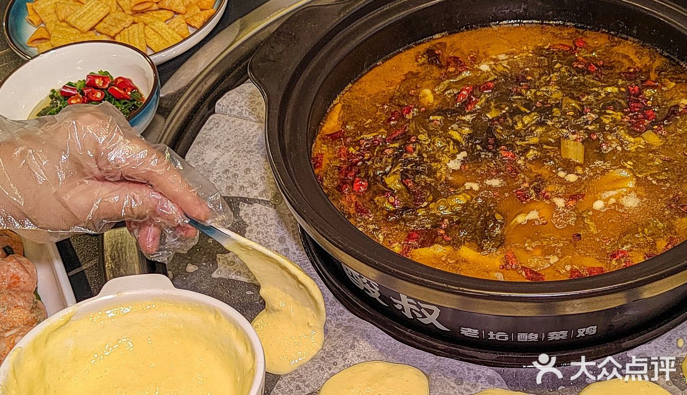 老坛酸菜鸡！成都人真会吃，武汉也有了！