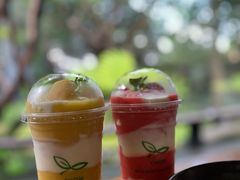 -Chom Cafe and Restaurant