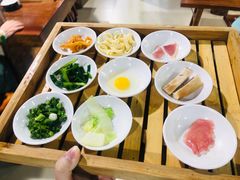 -老国贸云南传统过桥米线(滇池店)