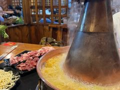 -果松木炭酸菜铜火锅·外婆参鸡汤