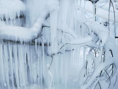 -大平台龙居瀑布旅游区