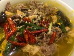 酸汤煮极品肥牛-柒园·三十年创意杭帮菜(龙湖滨江天街店)