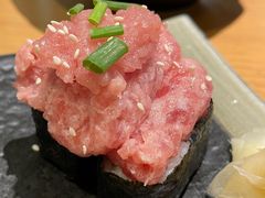 山堆金枪鱼腩军舰-沼津港渔市(宏伊国际广场店)