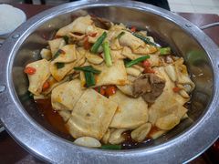 -湖南人家湘菜馆(镇江路店)