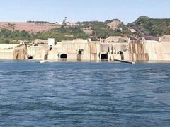 -黄河小浪底水利枢纽风景区