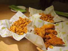 吃得慢就没的鸡翅中-苦尽酒馆·川菜(鼓楼店)