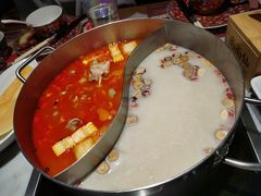 -尚尚仙·酸汤猪手·猪肚鸡火锅(华联万柳购物中心店)