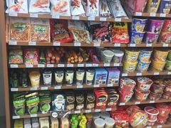 -全家便利店(莲花池东路店)