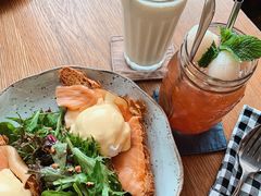 -ROAST coffee & eatery