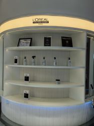 -PE SALON