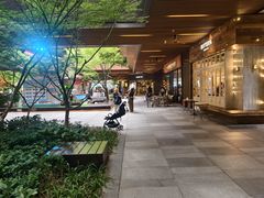 -瑞虹新天地月亮湾