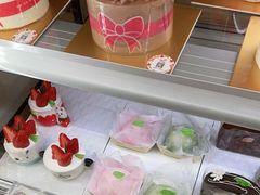 -花花卷卷·鲜食蛋糕(静安久光百货店)