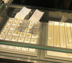 -周生生Chow Sang Sang(苏州美罗高新店)
