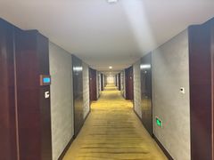 -海亮广场大酒店(万象城中山路地铁站店)