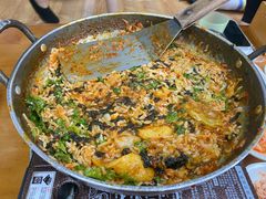 -亲昵春川鸡排(韩国美食街店)