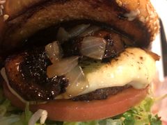 -The Habit Burger Grill 哈比特汉堡(复兴soho店)