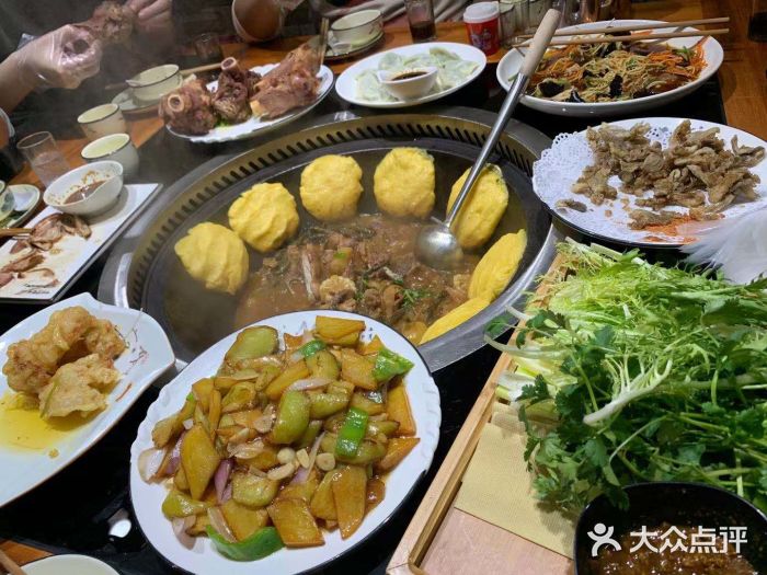 东北农家院·铁锅炖(莘庄店)图片