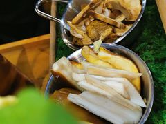 -一朵菌·野生菌探索家火锅(南亚店)