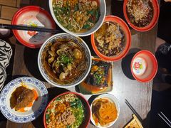 -爆炸头阿姨小四川正宗川味小吃(无任何分店)