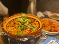 -龙巢盱眙龙虾·牛蛙·烧烤宵夜(八卦岭店)