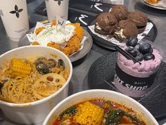 -W COLLECTIVE  DESSERT SHOP
