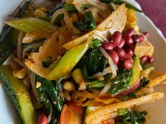 素拼-陈熹公民族美食文化餐厅(中华广场店)