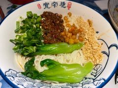 宽窄巷炸酱面-宽窄巷成都菜(青岛路万达广场店)